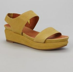 Gentle Souls lemon step ahead platform sandals